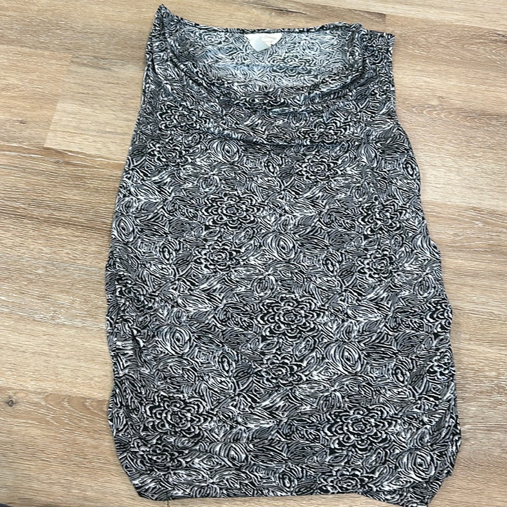 three seasons maternity black and white medium tank top
